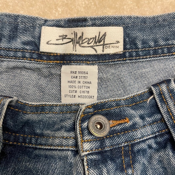 Men's Blue Jeans - Picture 10 of 12